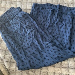 Mid length soft GAP pants